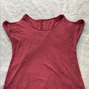 Cute cold shoulder tee!